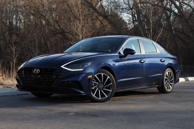 HYUNDAİ SONATA MİNİK