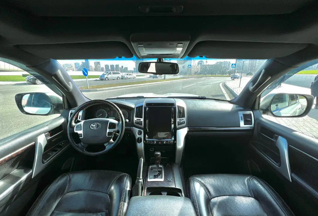 Kirayə Toyota Land Cruiser 2014