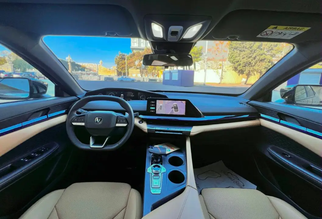 Kirayə Changan Uni V 2023