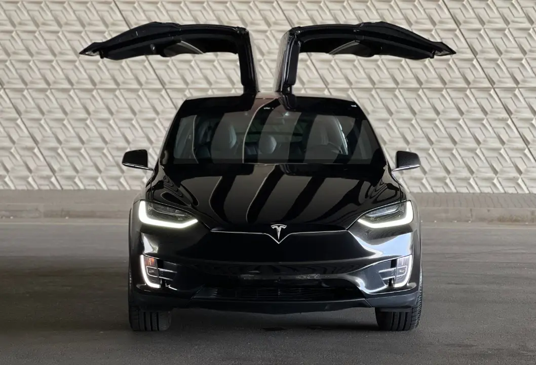 Kirayə Tesla Model X 2017