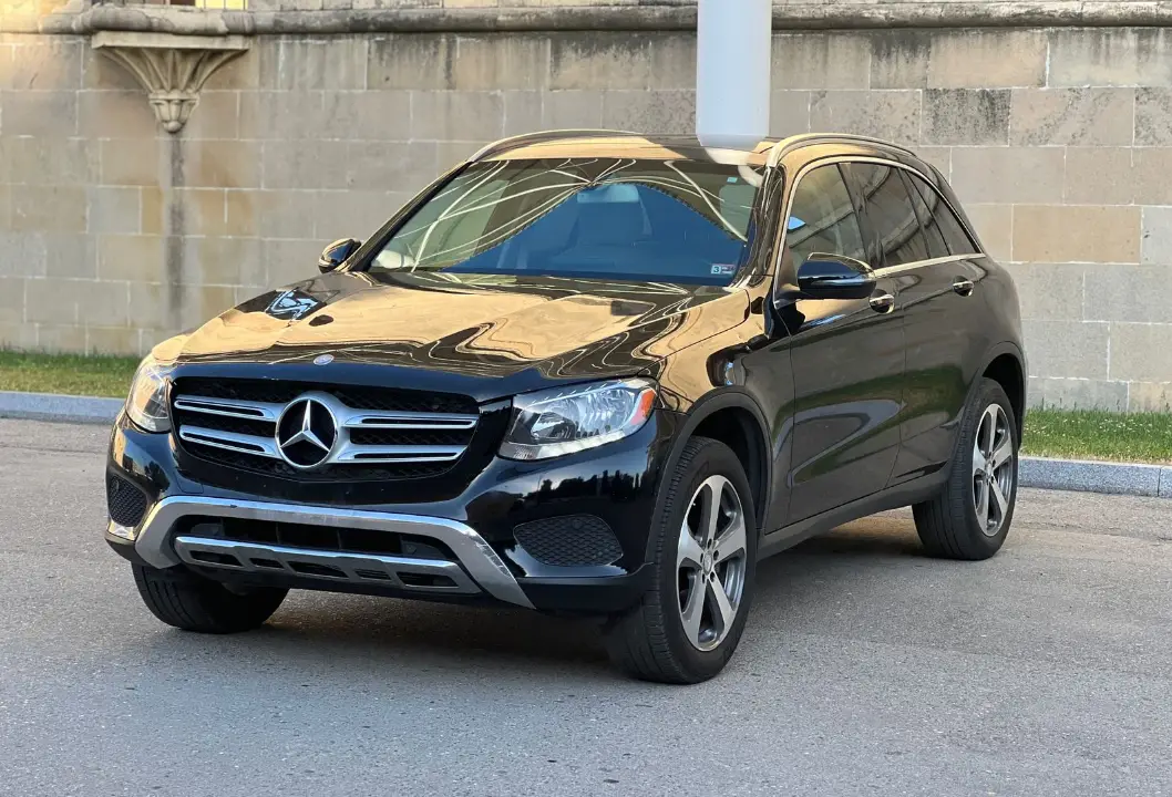 Kirayə Mercedes-Benz GLC 300 2017