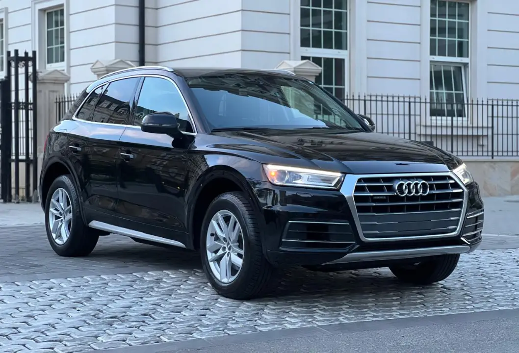 Kirayə Audi Q5 Minik 2020