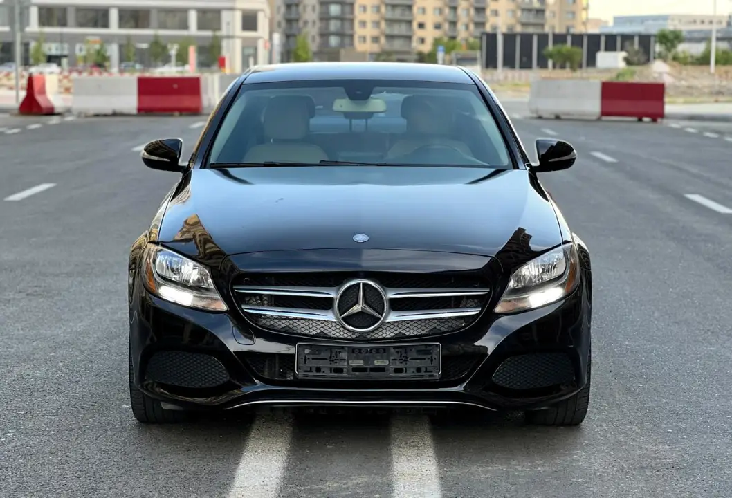 Kirayə Mercedes-Benz C300 2015