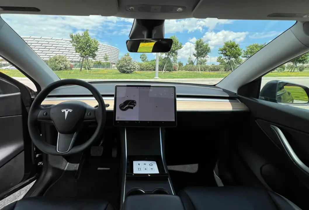 Kirayə Tesla Model Y 2020