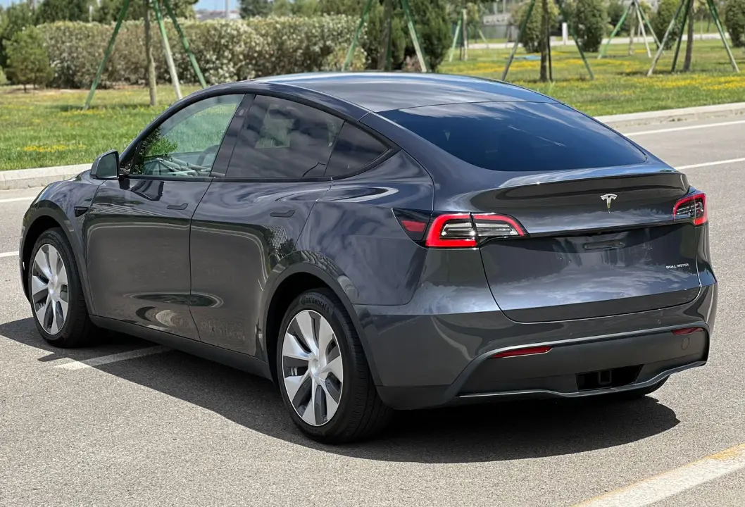 Kirayə Tesla Model Y 2020