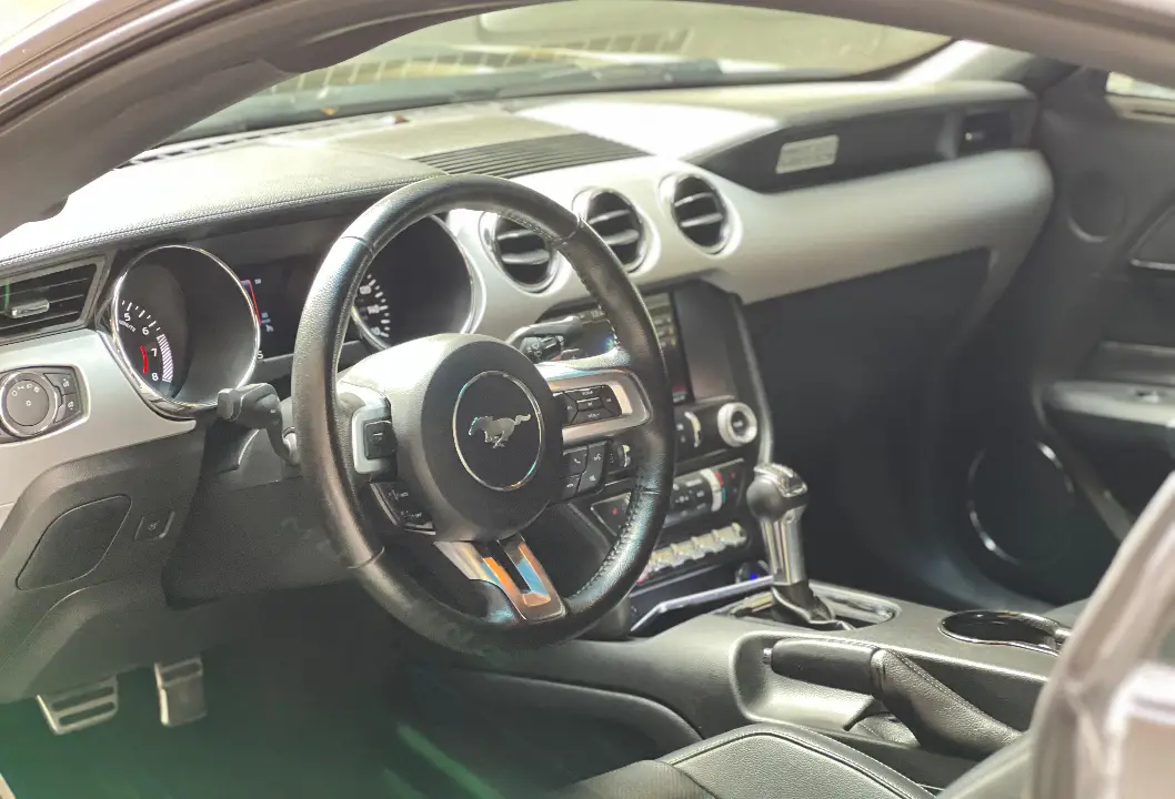 Kirayə Ford Mustang 2015