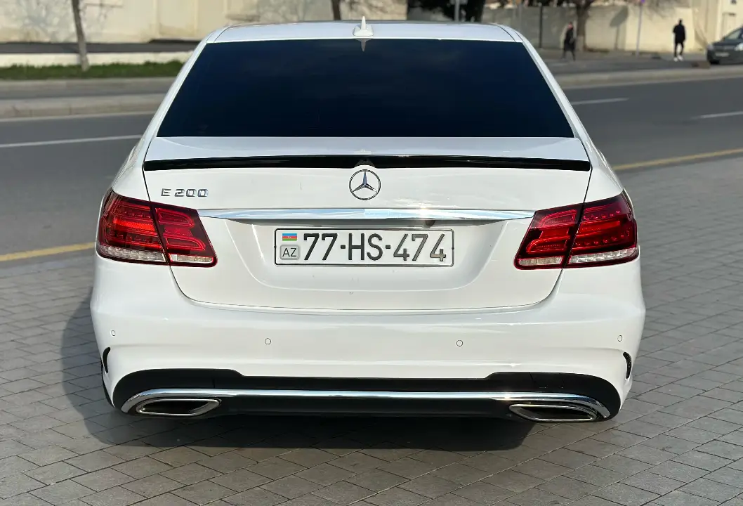 Kirayə Mercedes-Benz E 200 2015
